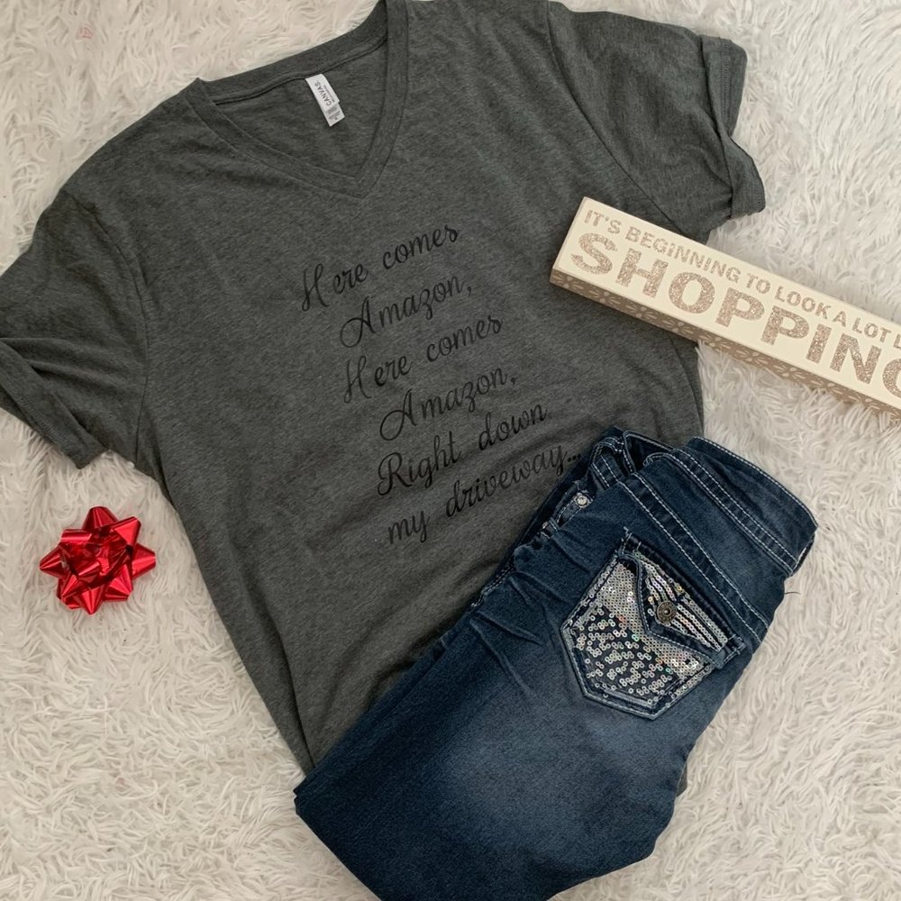NWT *BOUTIQUE*  HERE COMES AMAZON  TEE - Picture 2 of 5